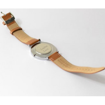 Montre homme gravée avec bracelet cuir brun
