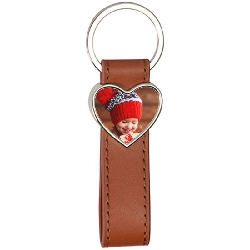 Porte clef cuir long brun coeur personnalisable