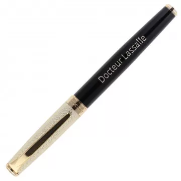 Stylo roller Luxe et son bouchon doré