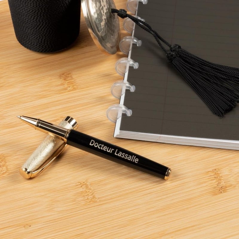 Stylo personnalisable noir métal brillant avec gravure de votre texte