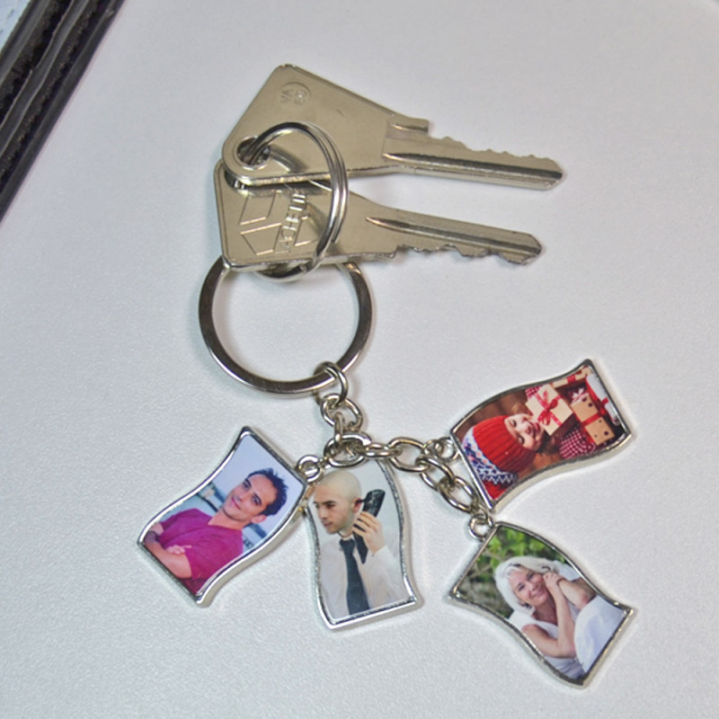 Deux pendentifs porte-photos en or, émail et demi- perles - Lot 7