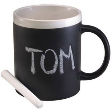 Mug en ardoise avec des craies