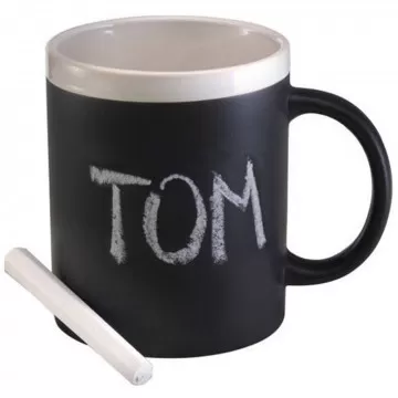 Mug en ardoise avec des craies