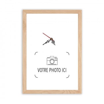 Horloge rectangle avec cadre en bois clair