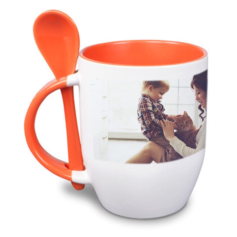 Mug orange et sa cuillere