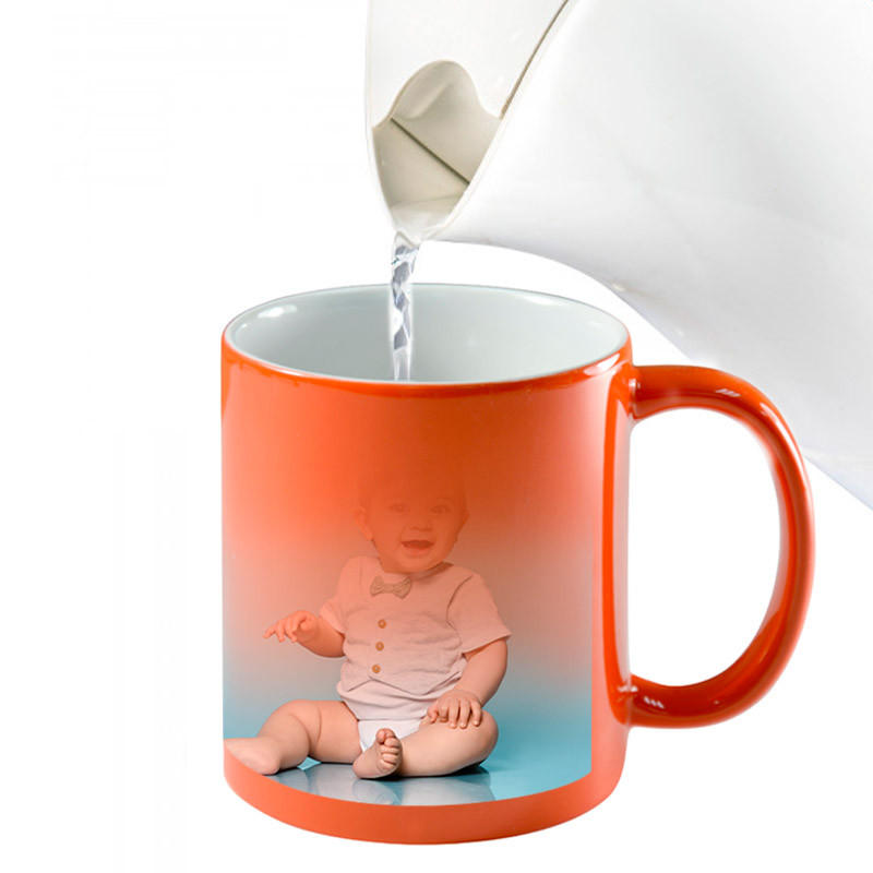 Mug magique orange personnalise avec photo