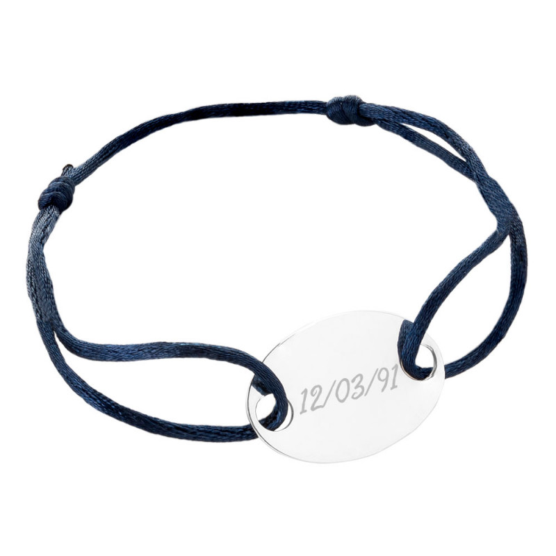 Bracelet cordon bleu foncé avec plaque ovale en argent gravée