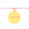 Bracelet rond plaqué or avec cordon rose et personnalisable
