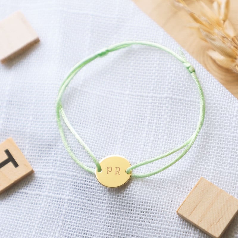 Bracelet petit rond en plaqué or personnalisable avec cordon vert