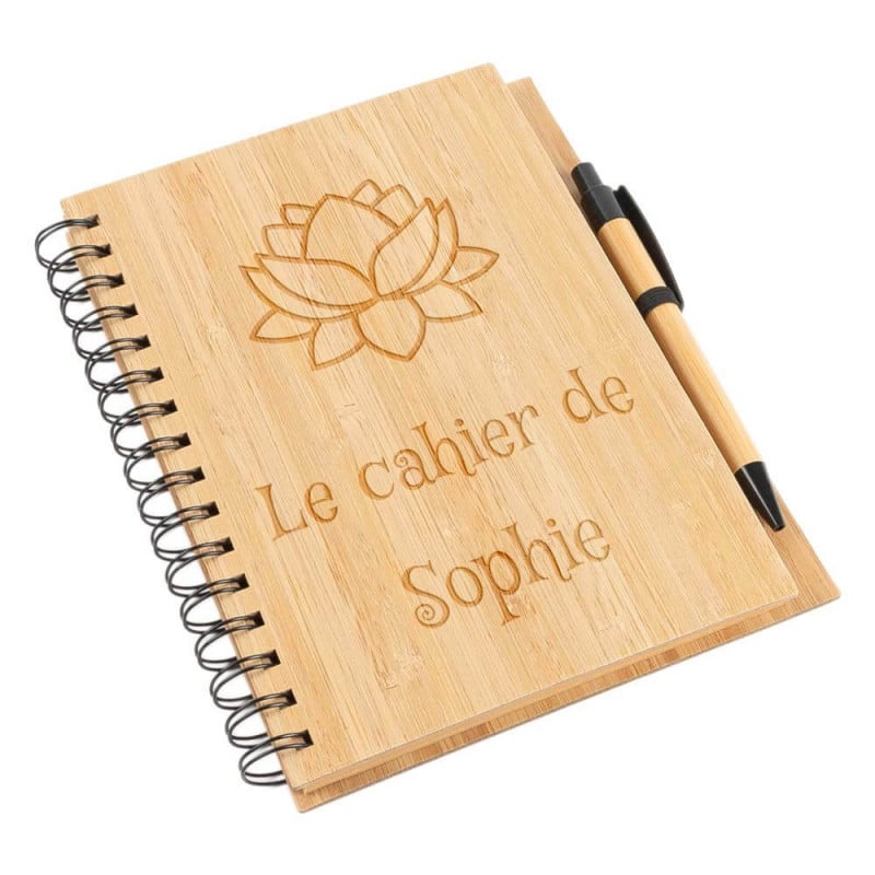 Cahier à spirale en bois avec gravure texte