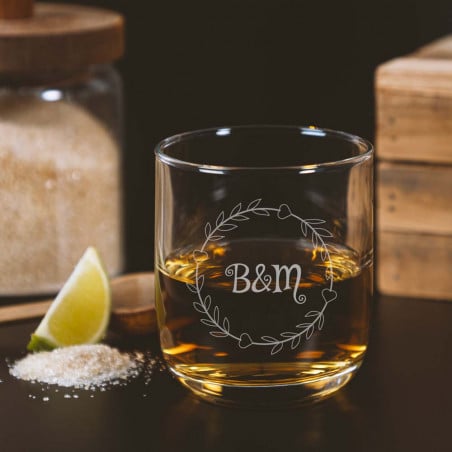 Verre à rhum personnalisable avec cadre rond cœur