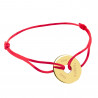 Bracelet cordon rouge ajustable et disque plaqué or gravé