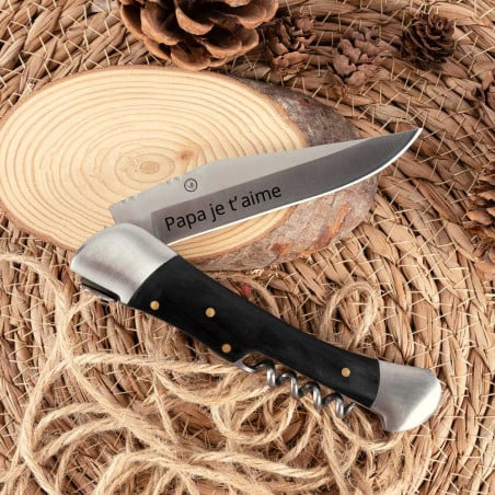 Couteau outdoor noir gravé