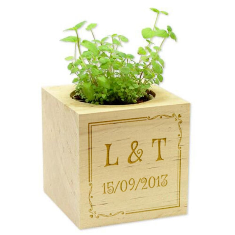Cube en bois plante personnalisé arabesque
