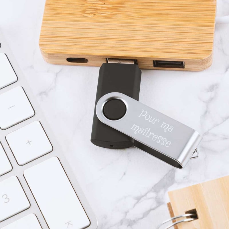 Clé USB noir twister gravé