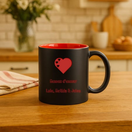 Mug noir et rouge amour gravé