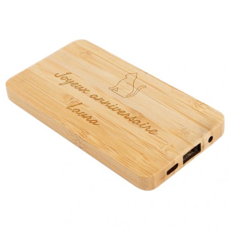 Gravure texte sur powerbank bambou