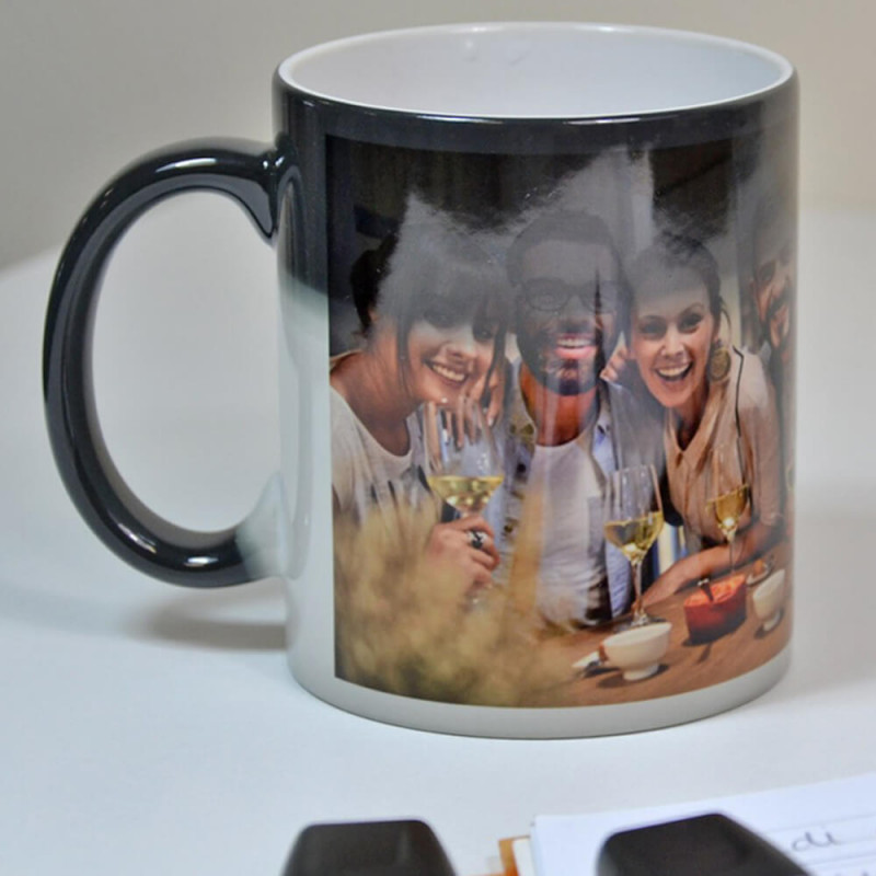 Mug magique noir personnalisable