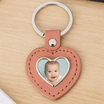 Porte clé cuir brun cœur personnalisé