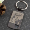 Porte clé plaque avec cœur percé et gravure photo et texte