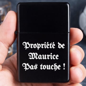 Briquet noir gravé personnalisé