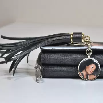 Porte clefs long plumeau personnalisé