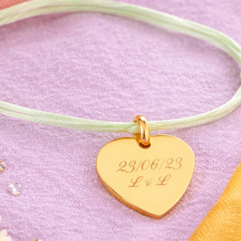 Bracelet cordon médaille cœur gravé