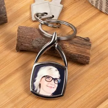 Porte clef argenté carré personnalisé