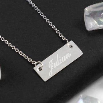 Collier plaque prénom gravé