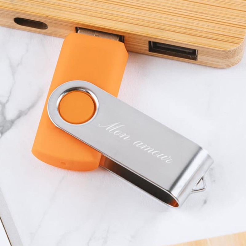 Clé USB orange personnalisée gravée