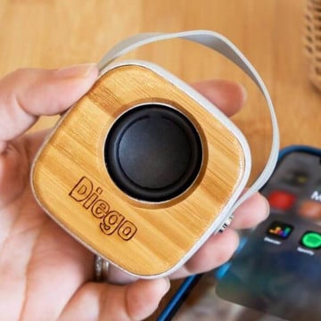 Mini enceinte bluetooth gravée