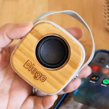 Mini enceinte bluetooth gravée