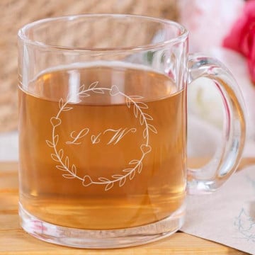 Tasse en verre initiales cœur