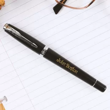 Stylo plume noir Parker Urban gravé