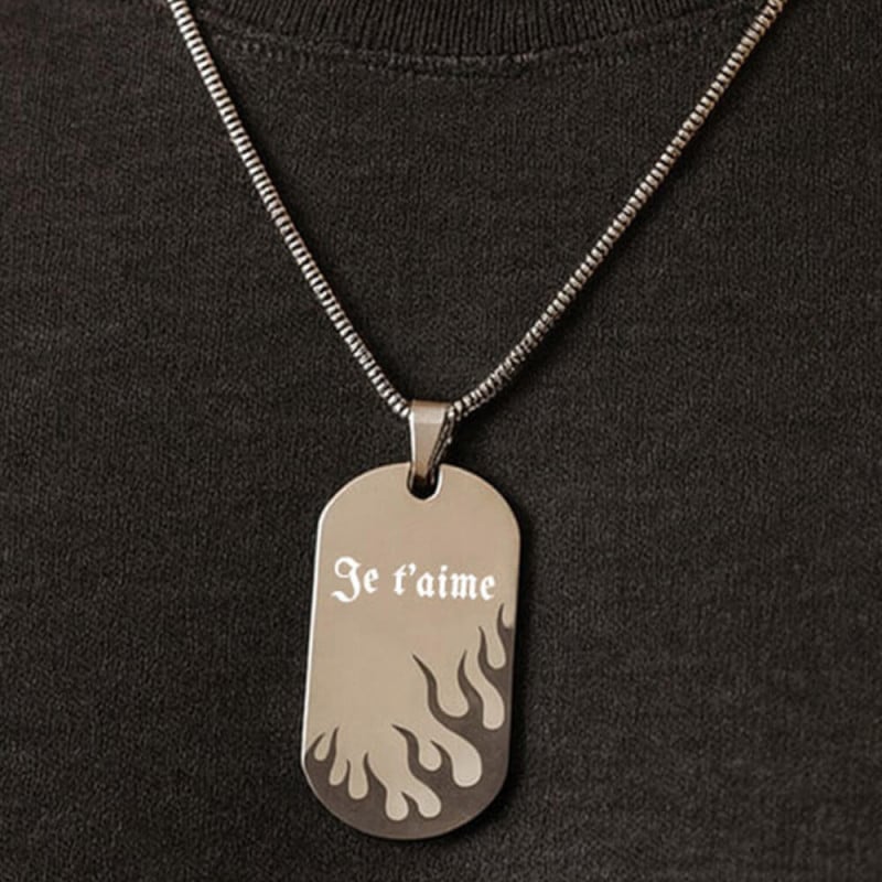 Collier homme plaque flamme personnalisé texte