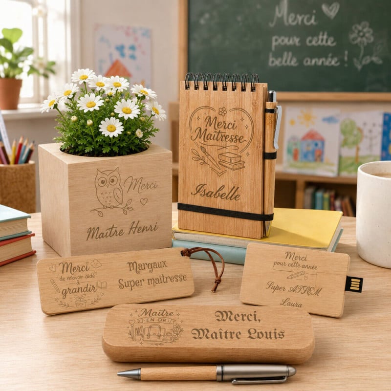 Cadeaux bois maîtresse personnalisés