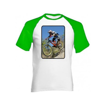 Tee shirt manches vertes photo