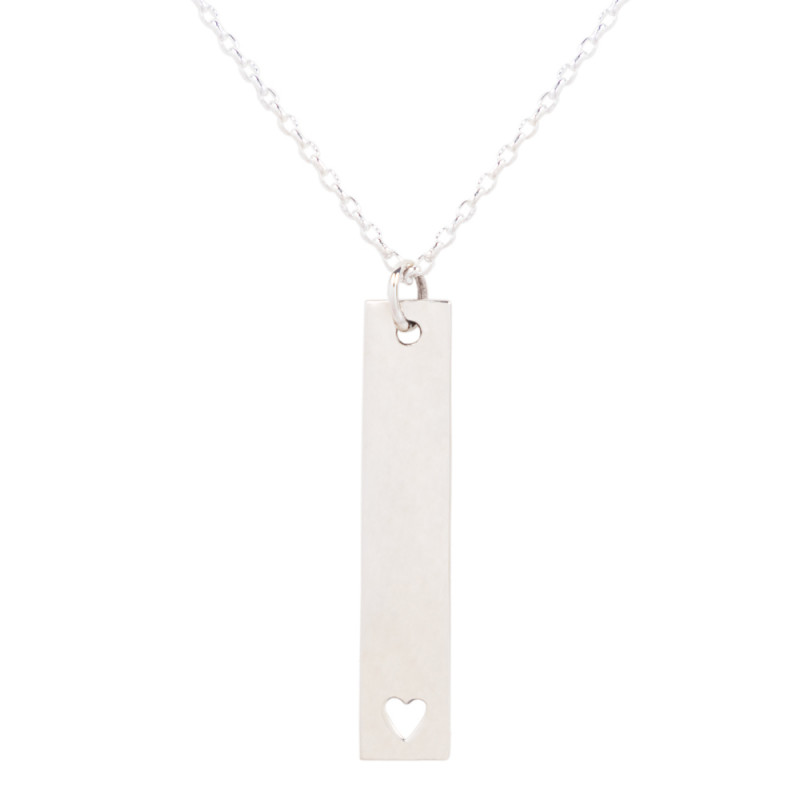 Collier plaque verticale avec trou coeur en argent